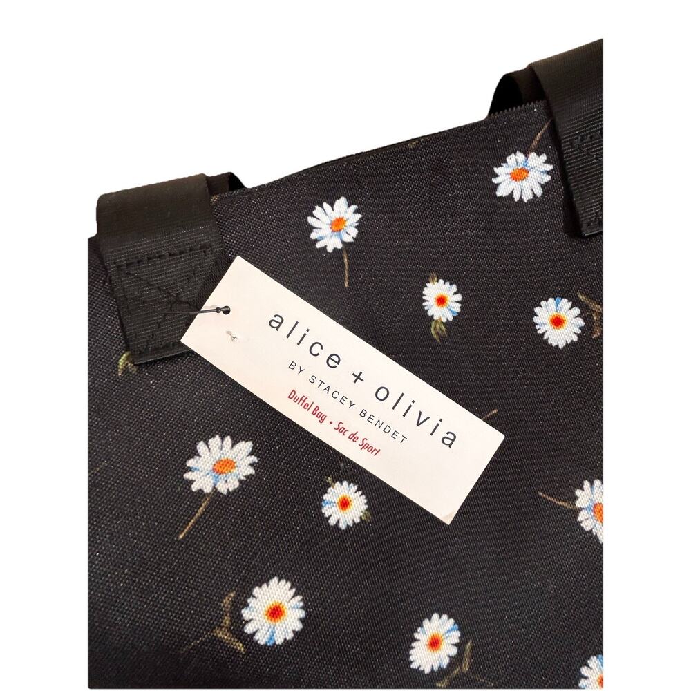 Alice + Olivia Daisy Print Canvas Duffle Bag & Reversible Bucket Hat MSRP $235 - Picture 7 of 14